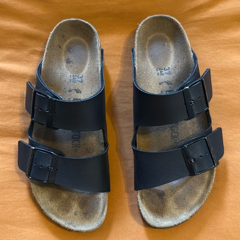Size 37 (US 6) Narrow Black Arizona Birkenstocks